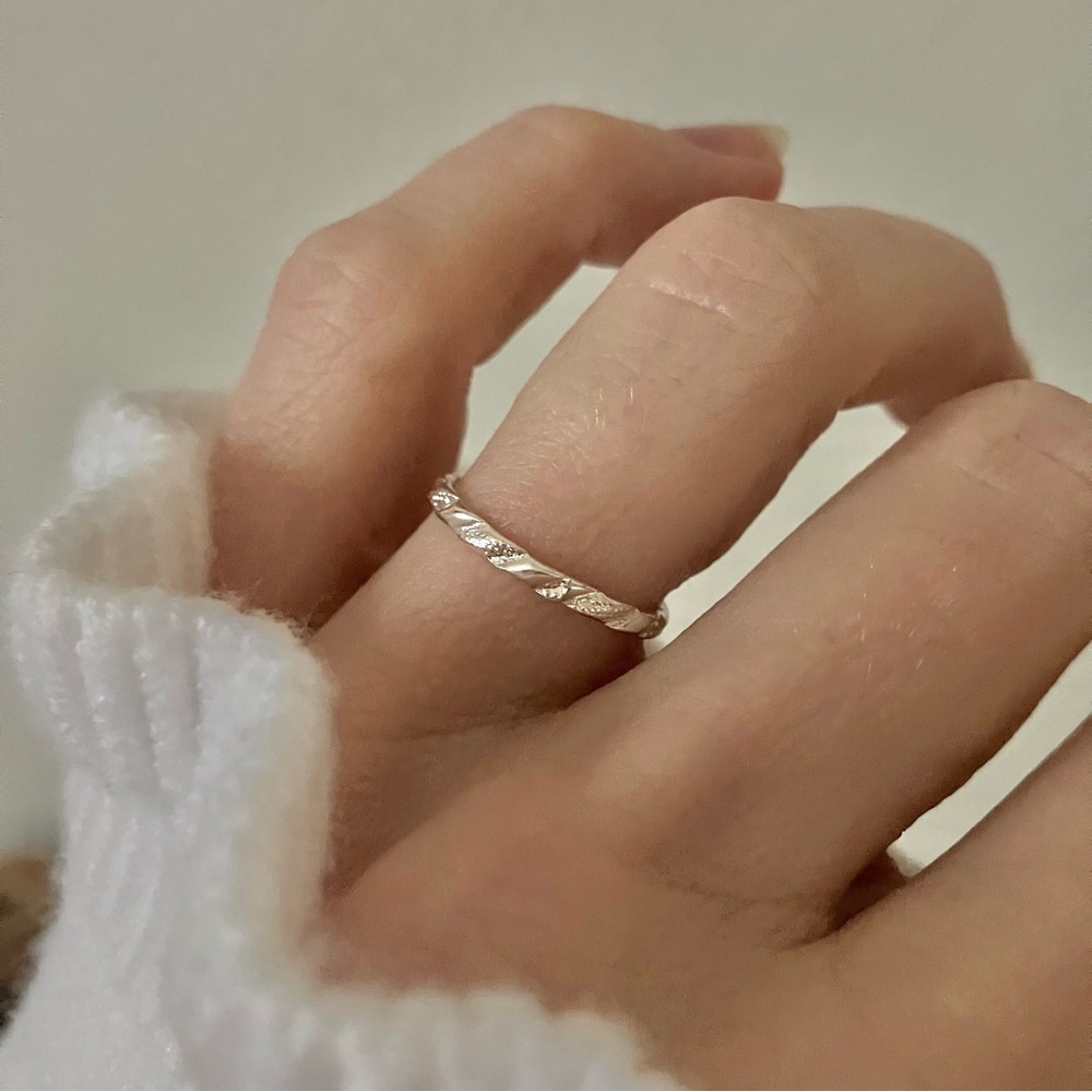 Silver Minimal Striated Band Ring “Celestine” Classic Casual Elegant Clean Simpl